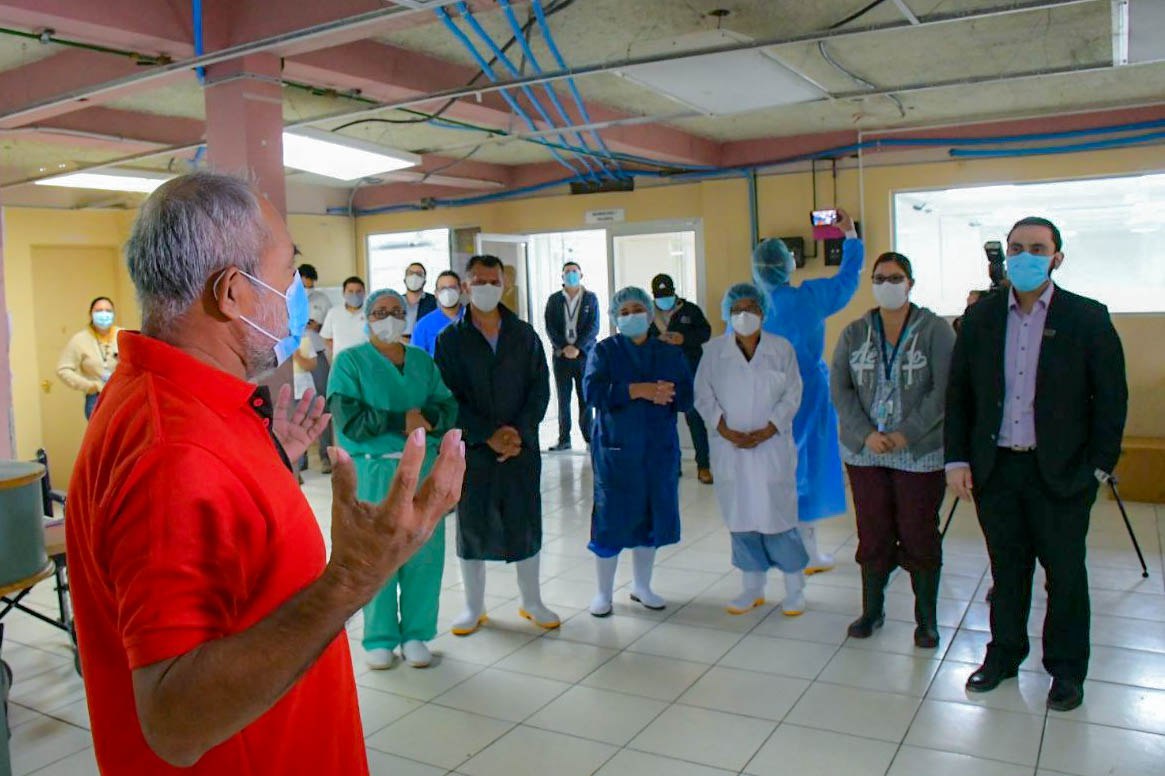 Hombre de 67 recibe el alta médica tras vencer al COVID19 hombre-de-67-recibe-el-alta-medica-tras-vencer-al-covid19